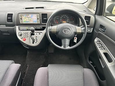Toyota Wish First Generation Interior
