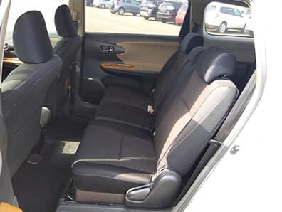 Toyota Wish Second Generation Interior