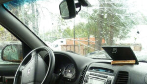 Read more about the article Windshield Damages: Do I Need a Repair or Replacement?