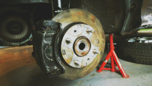 Read more about the article What are the Common Causes of Brake Failure?