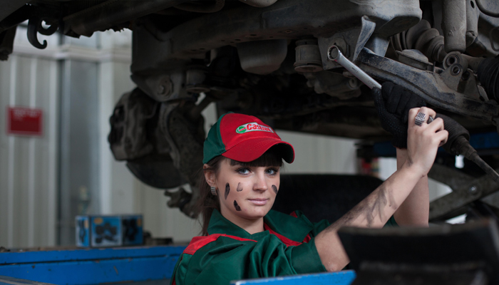 You are currently viewing Learn How to Change your Toyota HiAce Van’s Oil and Save Maintenance Costs!