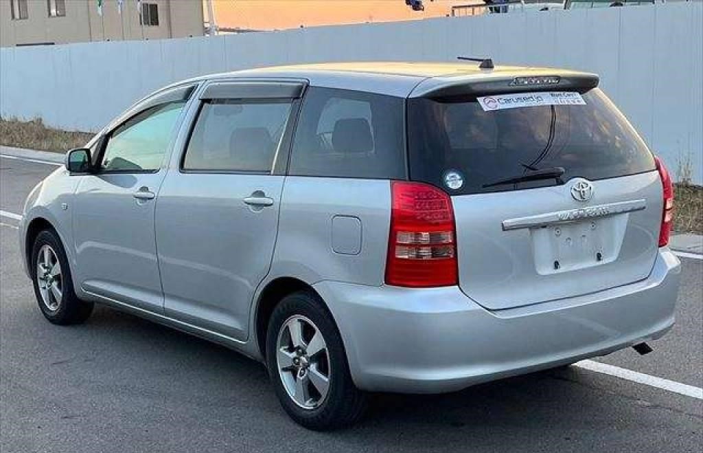 Toyota Wish Side Back view