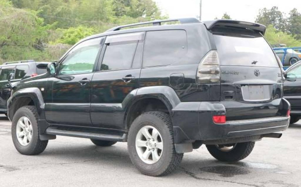 toyota land cruiser prado backside view